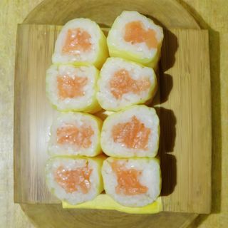 507.hosomaki soy salmon(8pz) 豆皮三文鱼