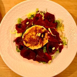 Goat cheese & beetroot