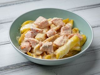 Філе лосося з картопляними діпами (300/150g)