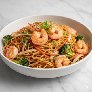 21 Tallarines Fritos Con Gambas