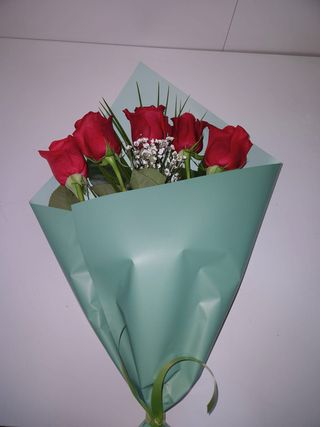 Buchet 5 Trandafiri Rosii