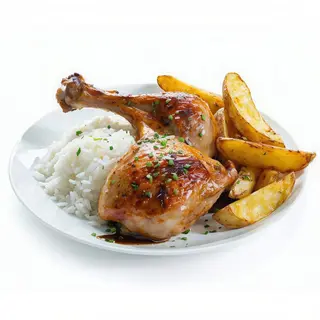 Plato con pollo, arroz y patatas