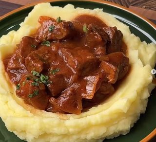 Govedji gulaš  500g