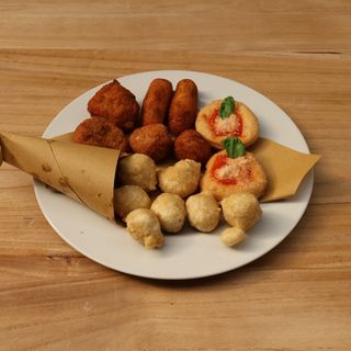 Cuoppo fritto napoletano