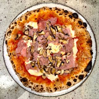 Pizza Prosciutto E Funghi