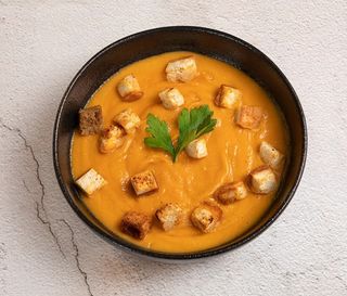 Կարմիր ոսպով ապուր