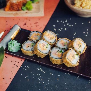 Албырт қосылған темпура роллы/ Ролл "Темпура" с лососем