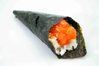 109. Temaki spicy salmone