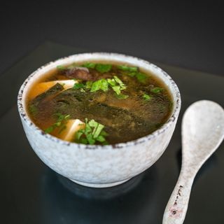 Miso cu ciuperci si Alge Uscate