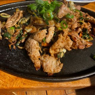 Wieprzowina czosnkowa		150g 		