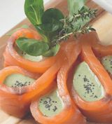 ორაგული  კრემყველის და ტარხუნის სოუსით