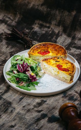 Quiche Cherry & Cheese
