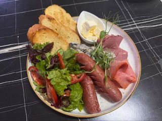 Сытный завтрак