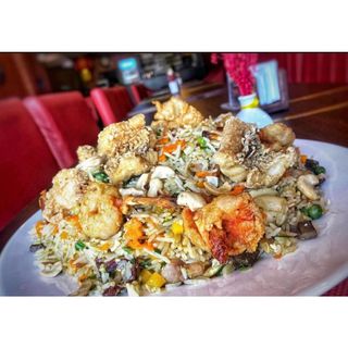 Extra Special Chinese Fried Rice                                        (Chicken, Beef, Shrimp, Calamari, Prawns, Gizzard, Fish & Cashew Nut garnishing)
