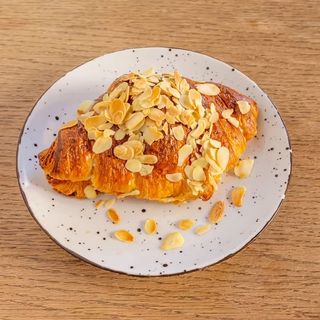 Croissant s bademima