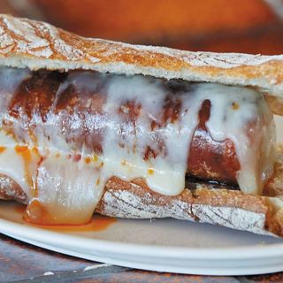 Menú Bocadillo De Salchicha De Pollo