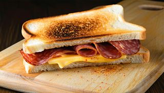 Тост с луканка и кашкавал