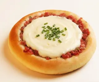 Esfiha de Calabresa e Catupiry