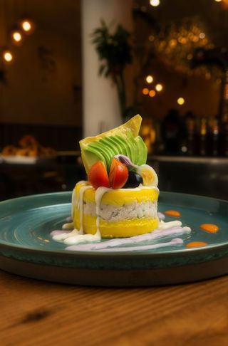 Causa De Acevichada Crocante Al Ají Amarillo