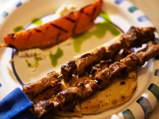 Сувлакі Хрюша в маринаді з імбиру,мускатного горіха і перцю чилі (220г)