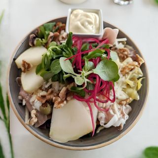 Ensalada Serrano Y Parmesano