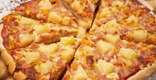 Pizza Chicken Hawaian (30 Cm.)