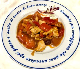 828.pollo alla sate(peperoni,bambu,pollo,latte di cocco)