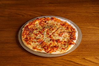 პიცა ოთხი ყველით