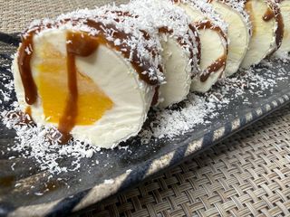 Сладкий ролл с персиком/ Peach Sweet roll
