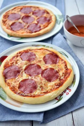 Pizza 32cm Salami