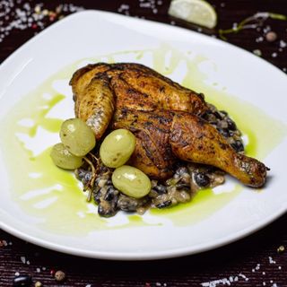 Чверть курча на квасольовій подушці  (250/150/50г)