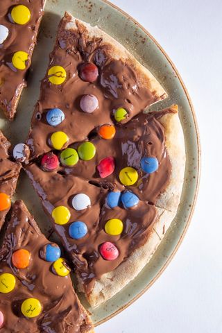 Pizza Con Nutella Y Smarties