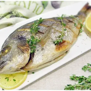Peste de mare Dorado la gratar