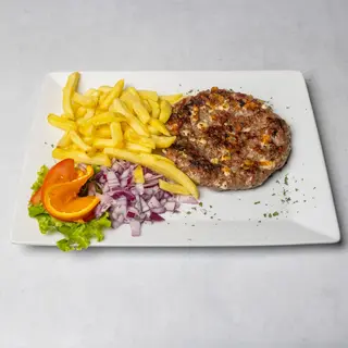 Pljeskavica s edamerom i pomfrit
