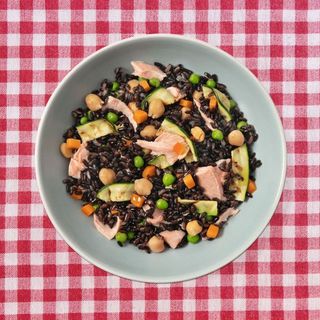 Insalata di Riso Nero al Salmone