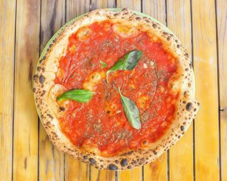 Pizza marinara
