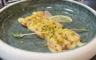 817. Sashimi flambe 10pz