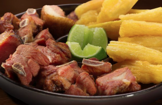 Chicharrón Con Yuca
