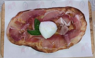 Focaccia bufala e crudo