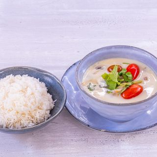 Tom Kha