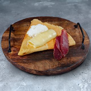 Slane palačinke sa suvim vratom