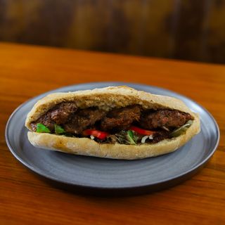 Menu Sandwich Kefta + Frites Maison + Boisson