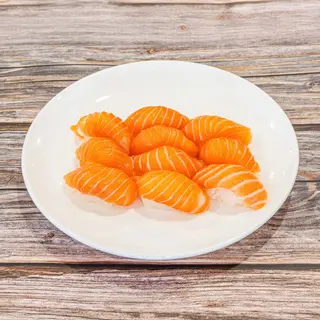 A9. Nigiri Salmão / 10 Peças