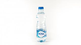 Rosa voda negazirana