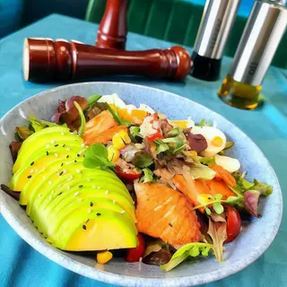 Ensalada Especial De Salmón