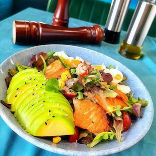 Ensalada Especial De Salmón