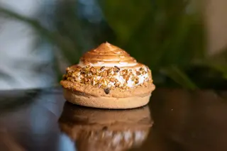 Tarta cu lamaie si bezea