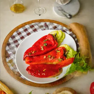 Pečena crvena paprika 2 kom