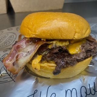 ¿Quien quiere una baja......Cuando puede tener....2?