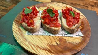 Tris di bruschette